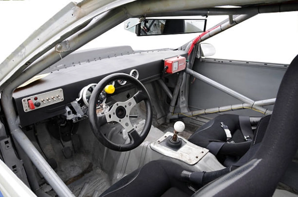 ¿Cuál es la base Direct Drive con más Nm? 10 Interior de coche de carreras